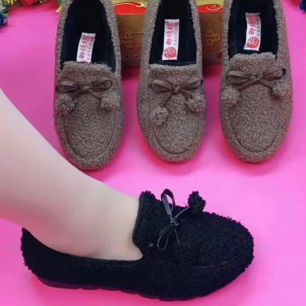 Old Beijing Cloth Shoes Women's Fluffy Shoes Winter Outer Wear Piled Thickened Lazy Women's Shoes Winter Foreign Style Non-slip Mother Shoes