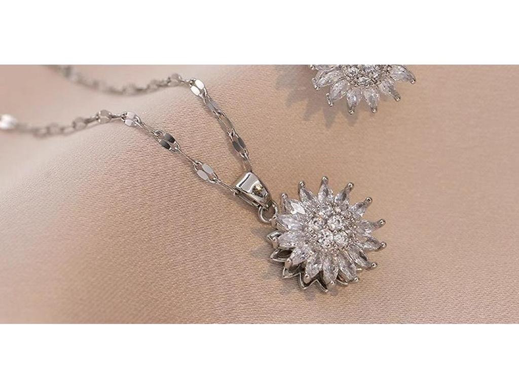Copper-Plated Gold Rotatable Sunflower Pendant with Zircon – Elegant Women's Luxury Necklace