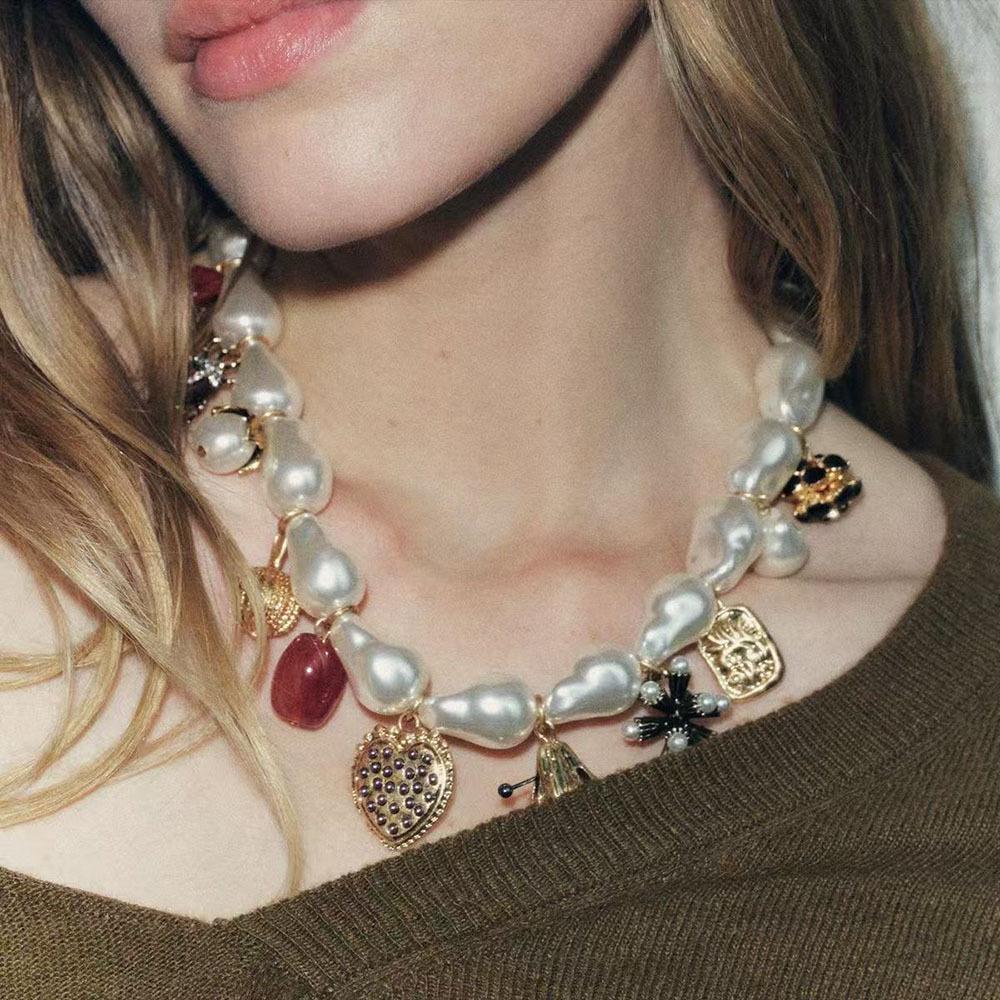 Retro Pearl & Sweet Pea Heart Beetle Necklace - Elegant Statement Clavicle Jewelry for Women