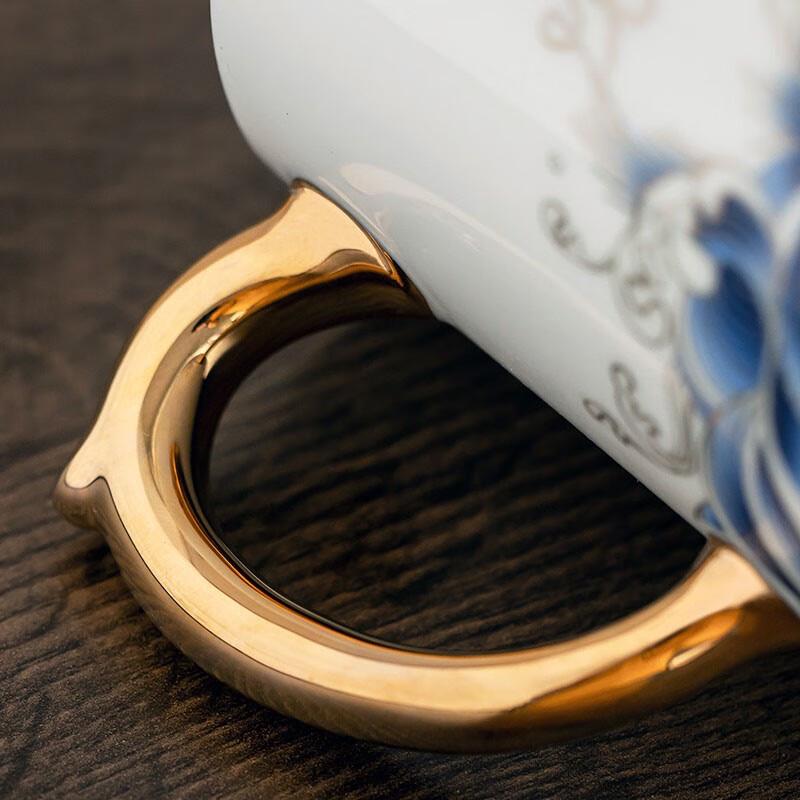 Dehua Ceramic Gold-Traced Fish Design Office Tea Cup