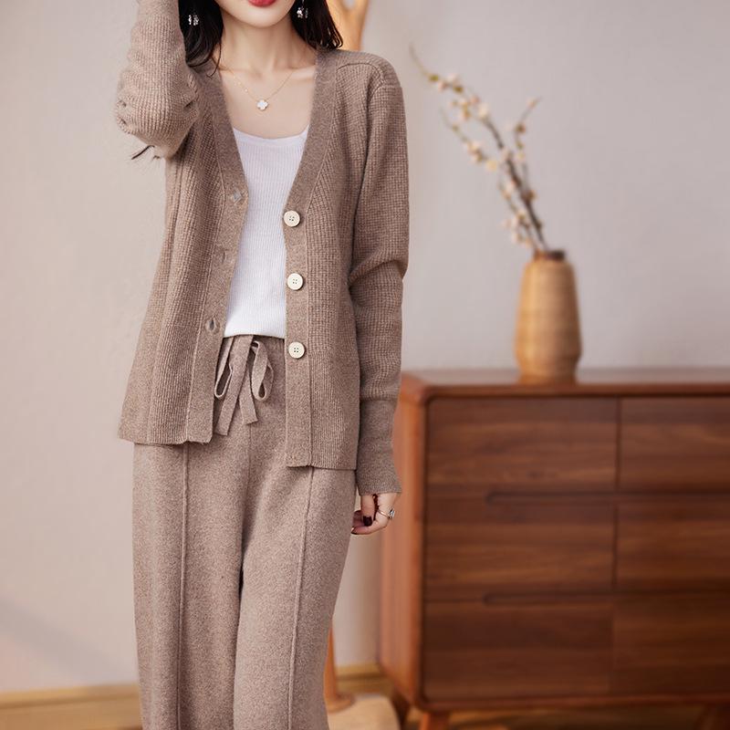 2023 Fashion Plus Size Wide-Leg Pants & Long Sleeve Wool Cardigan Set for Spring & Autumn