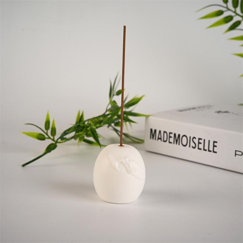 

Zen Aesthetics Modern Incense Holder: Dual-Use Tea Ceremony & Relief Incense Burner, Creative Ornament & Gift.