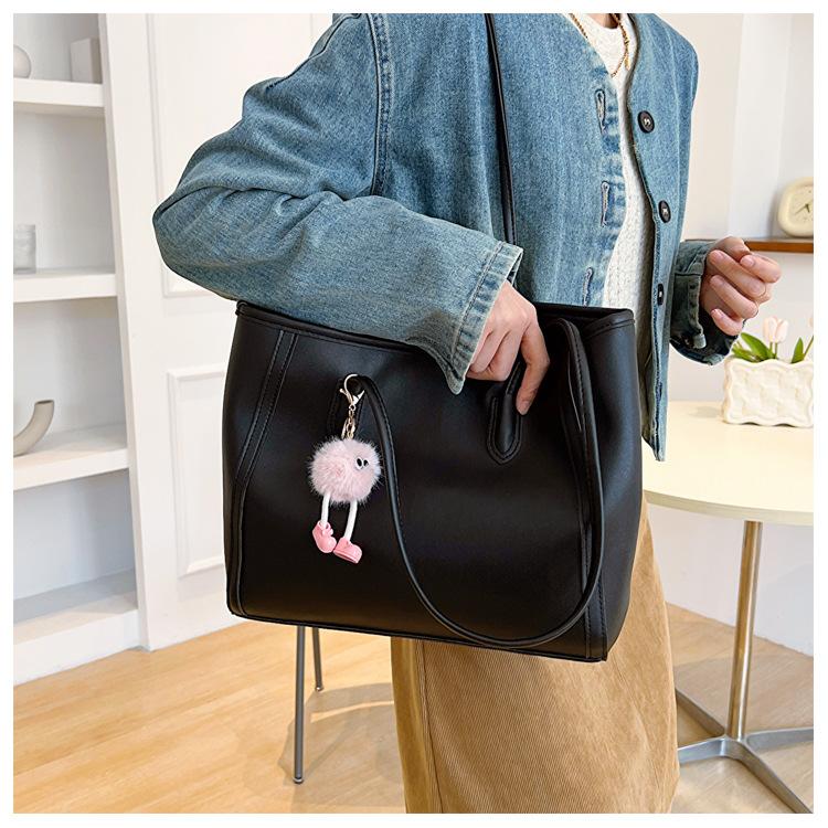 Large Capacity Faux Leather Tote Bag for Women Fashionable Commuter Shoulder Handbag CLE