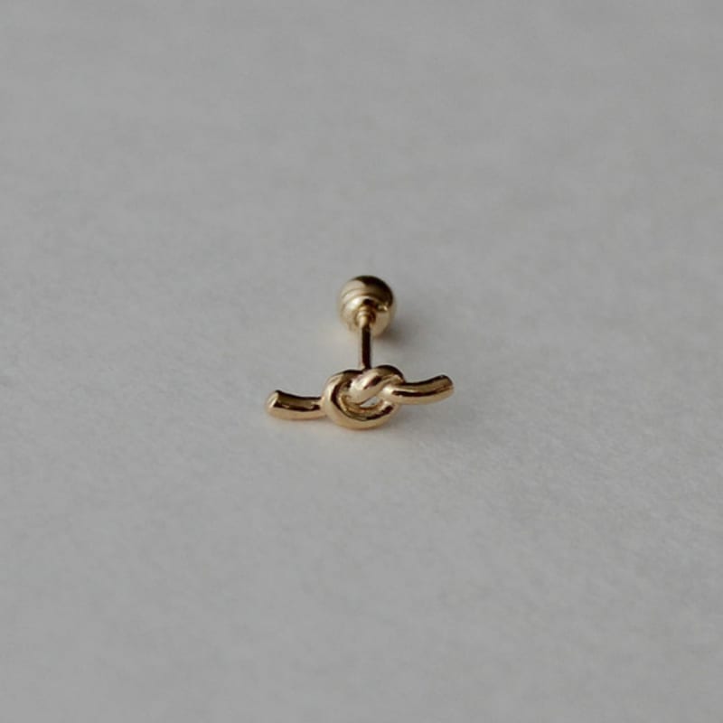 Youngglow 14k Knot Piercing