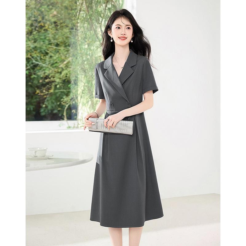 Design Sense Niche Fashion Temperament Slimming Dress for Small Figures