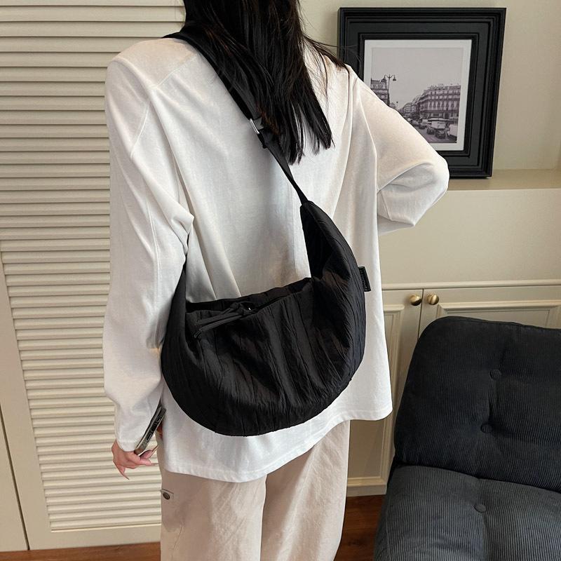 2025 New Summer Bag Ladies Lazy Style Casual Versatile Dumpling Bag Large Capacity Red Shoulder Messenger Bag