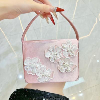Modische kleine Abendtasche im Xiaoshangfeng-Stil, Damen-Bankett-Tasche mit floralen Accessoires, Umhängetasche