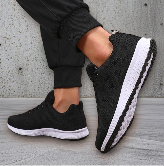 Running Shoes for Men Mesh Breathable Trainers Ladies Shoes Platform Sneakers Summer New Fashion Light Basketball Walking Shoes