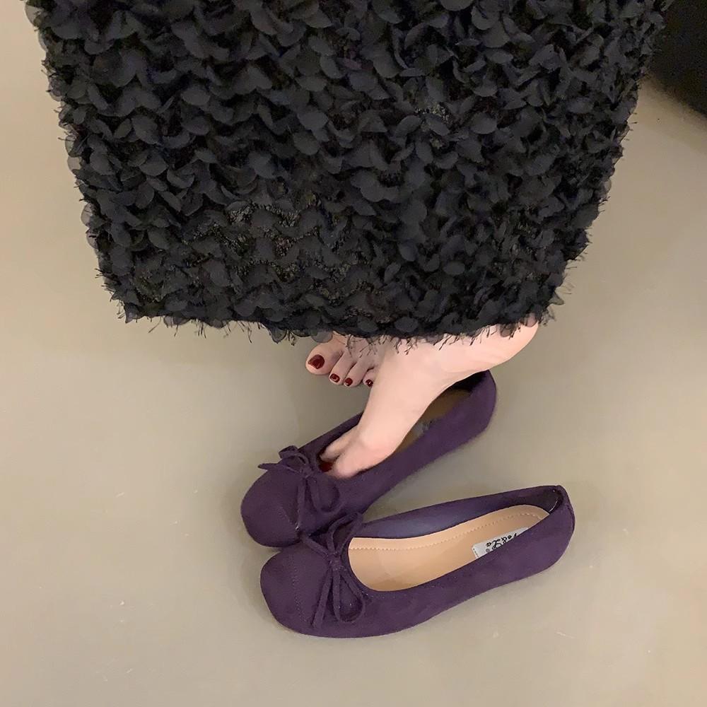 Französische flache Schuhe mit flachem Boden und niedrigem Ausschnitt Damenschuhe 2025 neue Retro-Wildleder kleine rote Schuhe Feenwind Ballettmütze Schuhe