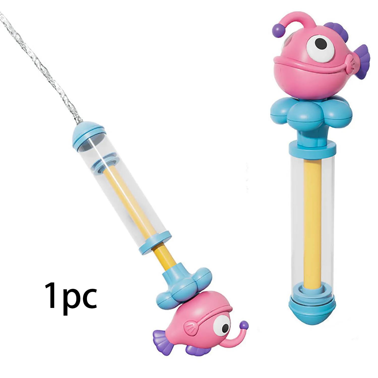 

Мультяшная водяная пушка, водяной пистолет и морские животные — идеальный выбор для пляжных водных игр розовый