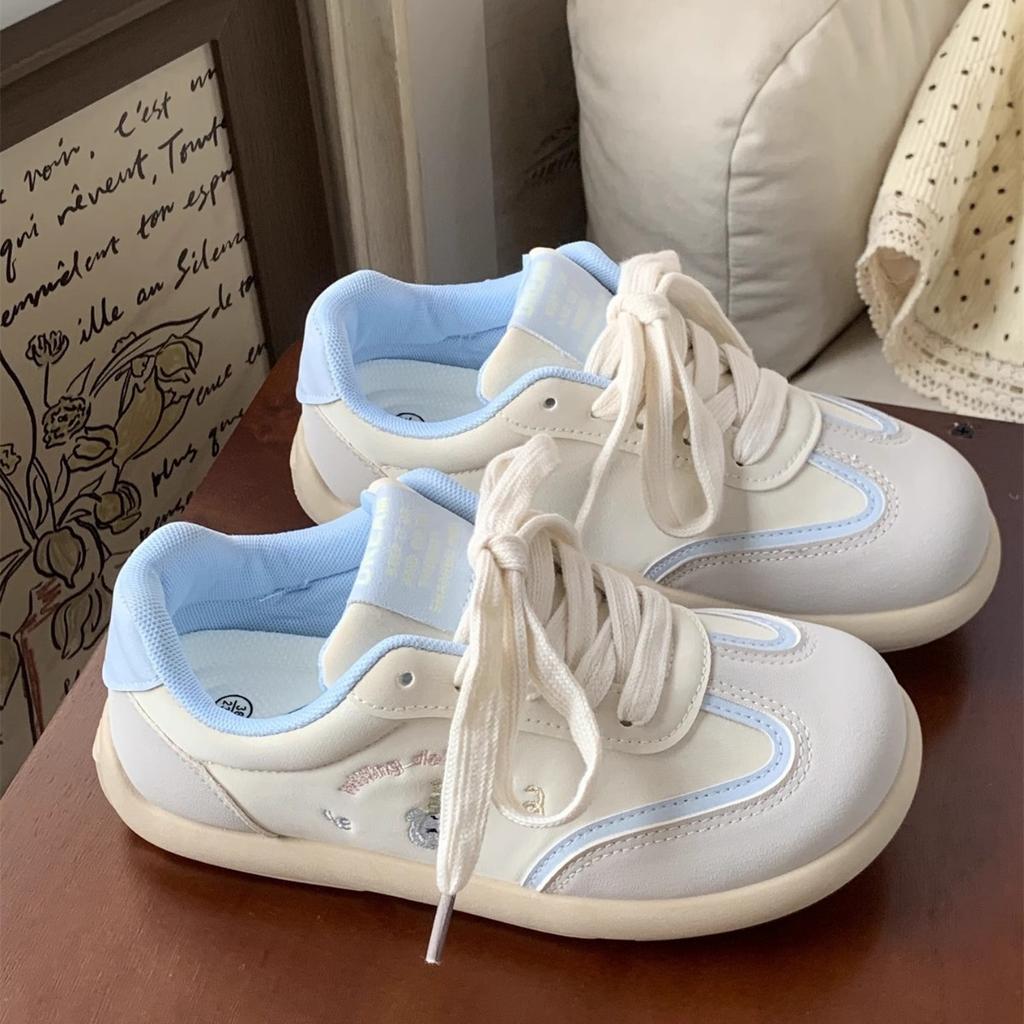 2025 New Campus Chic Big Head Sports Board Shoes Women's Versatile Board Shoes Show Small and Light Feet German Training White Shoes Tide