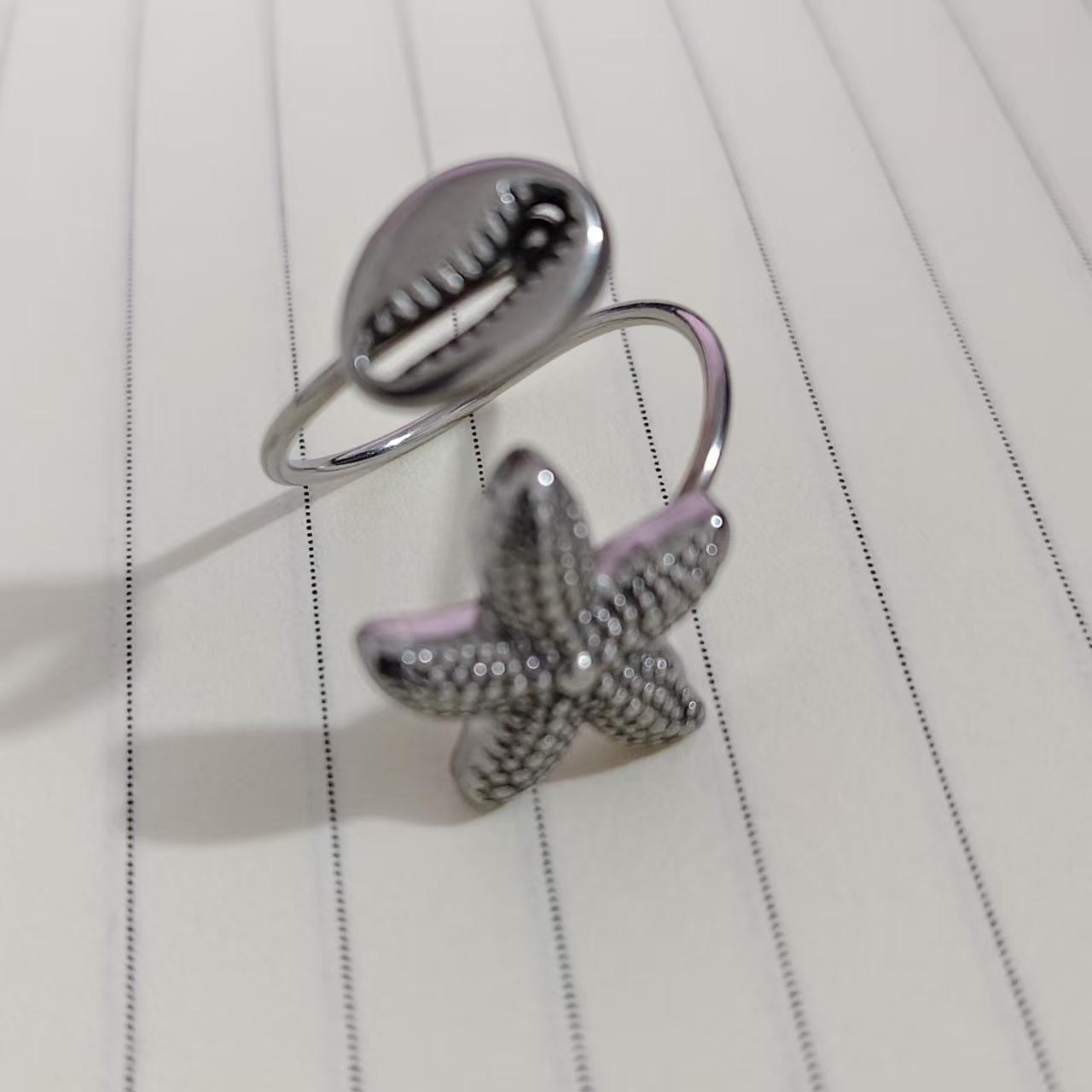 

Stainless Steel Starfish Open Ring: European and American Ocean-Inspired, Fashionable, Versatile, Non-Fading, High-End Beach Accessory Adjustable Open