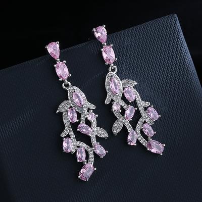 Boucles d'oreilles longues de banquet en zircon rose feuille japonaise et coréenne