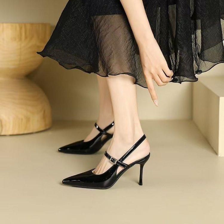 

Burgundy high-heeled sandals women s 2025 summer new bag head one-word buckle stiletto temperament single shoes with skirt 43 бордовий