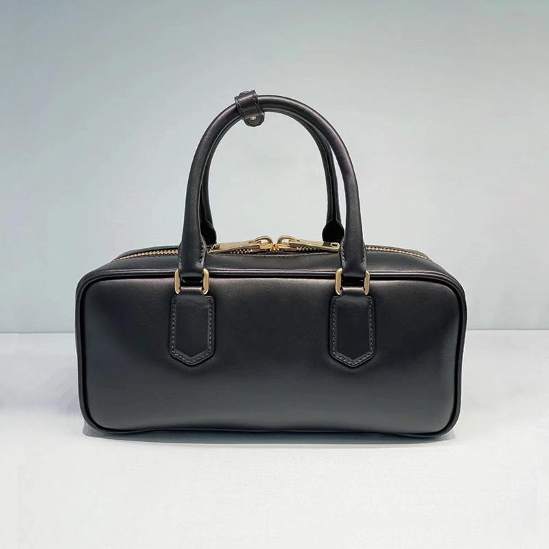 

24 New Boston Bowling Bags Maillard Retro Versatile Pillows Small Square Leather Crossbody Handbags Small size 23 x 8 x 11cm чорний