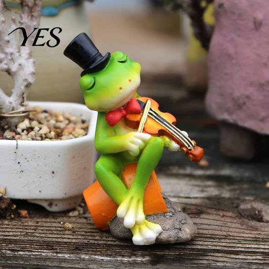 Resin Garden Statues Micro Landscape Ornament, Mini Frog Violin Playing Statue, Durable Unique Gardening Scenery Items Waterproof Hand-Painted