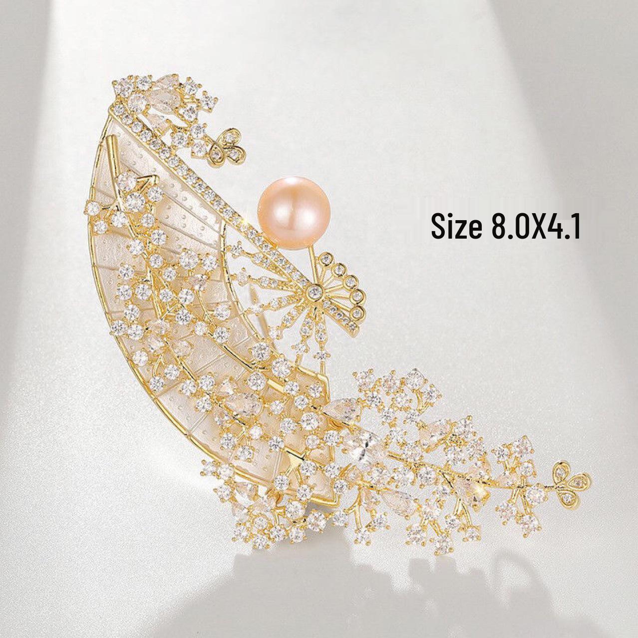 

Exquisite Shell Fan-Shaped Freshwater Pearl Brooch - Fashion Accessory & Sweater Chain золотой