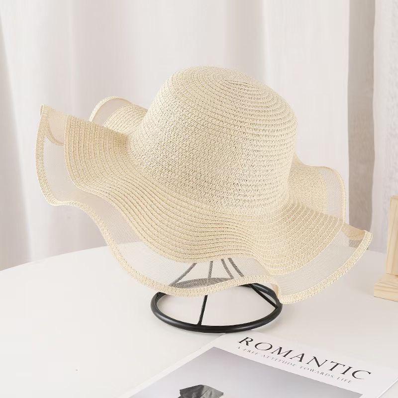 

Женская пляжная шляпа с широкими полями из волнистой сетки M (56-58cm) грязно-белый