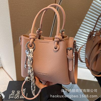 Sac de niche haut de gamme pour femme 2025 nouveau sac bandoulière polyvalent printemps-été sac à main populaire sac seau