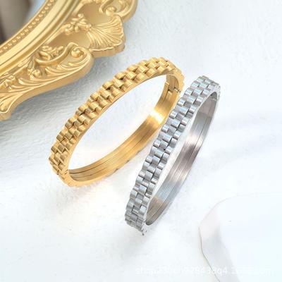 Bracelet de Mode Haut de Gamme en Acier Inoxydable Européen & Américain – Bijou Bracelet Manchette Luxueux en Titane.