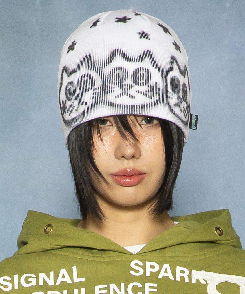 GLACK Gc075 Graffiti Cats Knit Beanie (White)