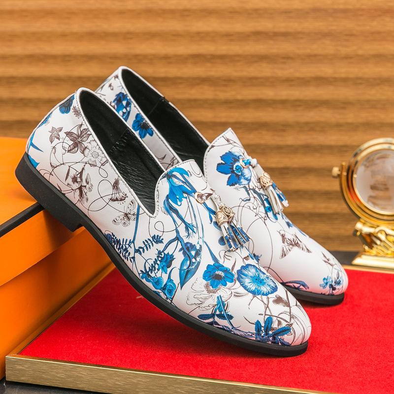 Men's shoes large size fashion fringed foot casual shoes men's Chinese style printed loafers small leather shoes men