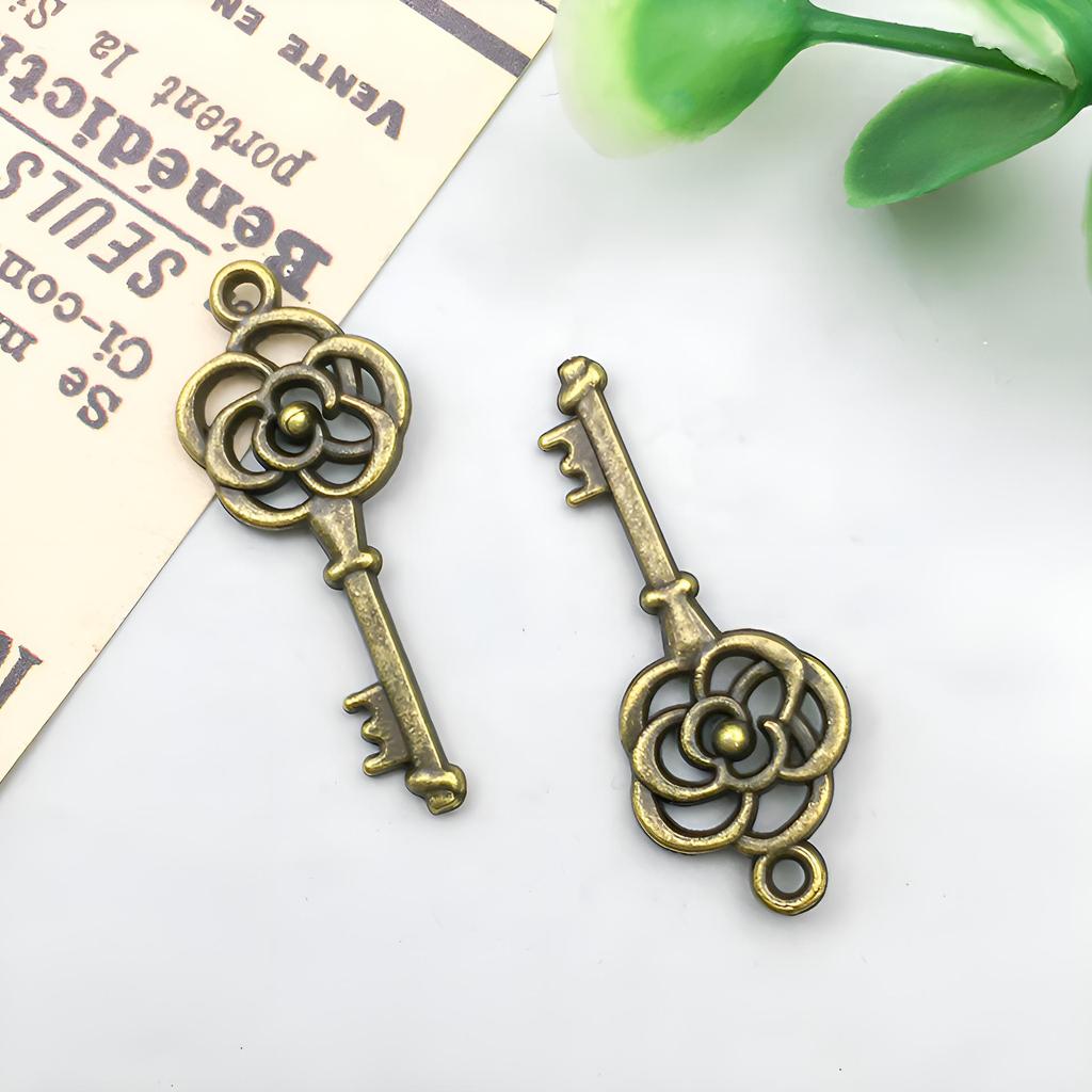 3-Color DIY Alloy Retro Key Jewelry Pendants