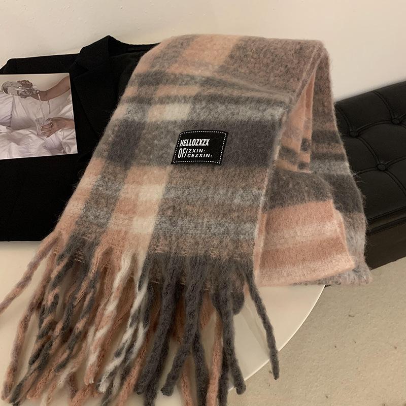 Koreanische Version Mohair Plüschschal für Damen Winter High End Neu Vielseitiger Karoschal Studentenstola Oberbekleidung