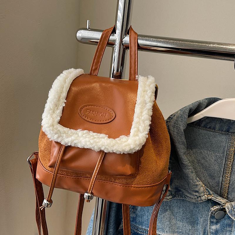 Niche Design Women's Backpack Autumn and Winter New Retro Fashionable Small Backpack Casual Commuting Travel Backpack