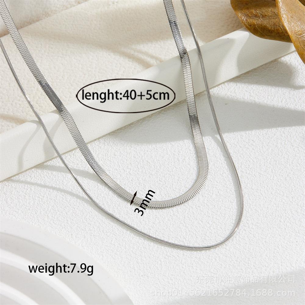 French Translucent Green Water Droplet Blue Ocean Necklace Collarbone Chain Snake Bone Fashionable Personality Titanium Steel Gold-plated Necklace