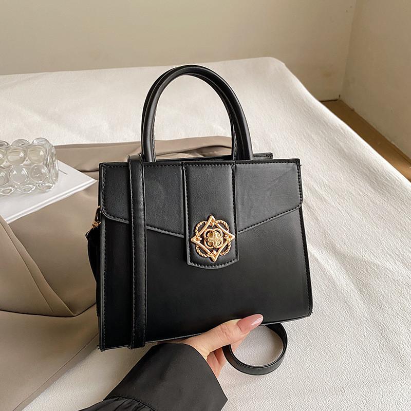 Street Style Pu Small Square Bag With Zipper Closure For Daily Womens Fashion
