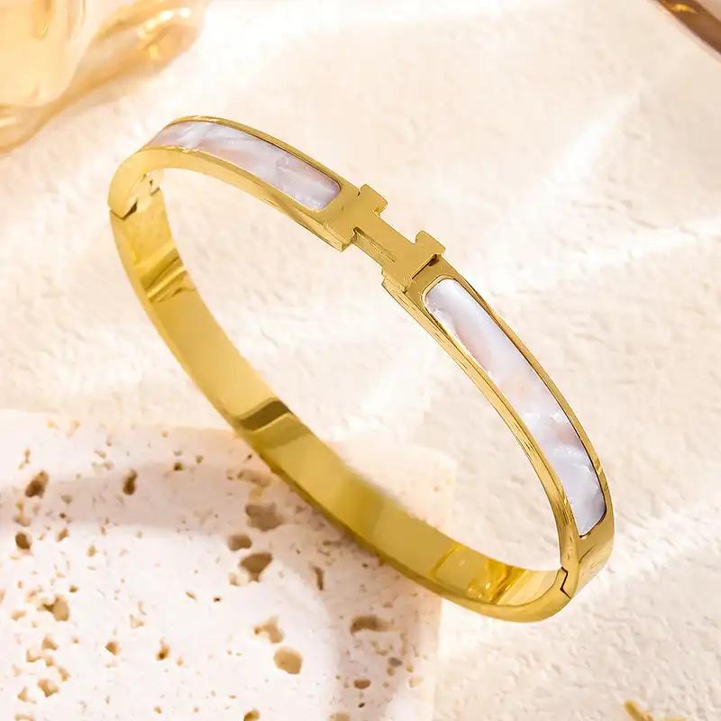 

Stylish Bracelet, Versatile, Light and Luxurious, Adjustable Bracelet 17CM
