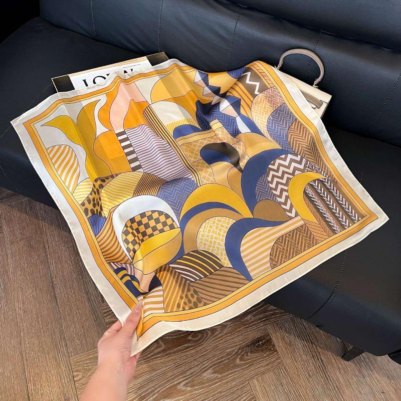 New 71 * 71cm Korean version small square scarf women's silk scarf spring and summer thin sunscreen scarf neck protection tied bag headband scarf
