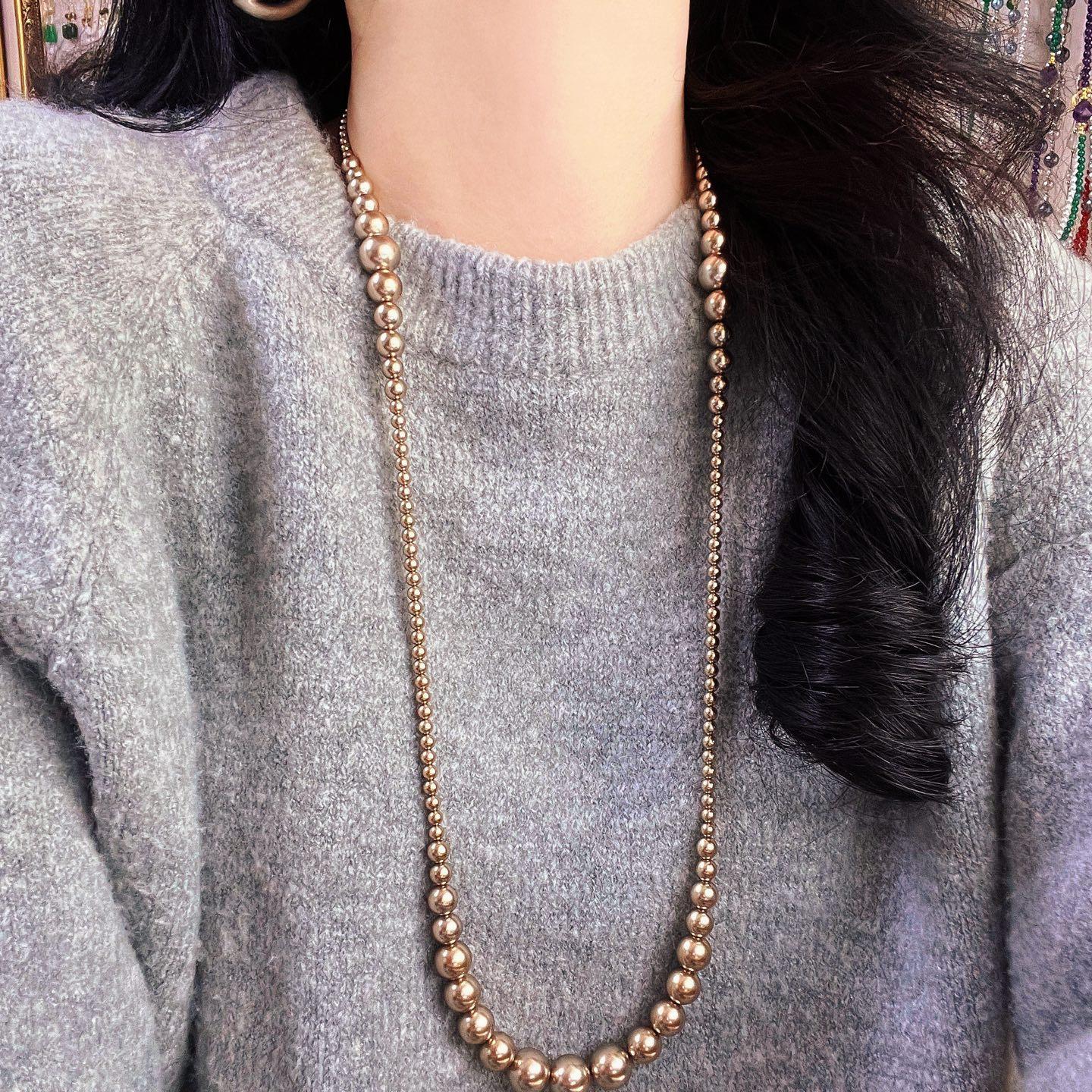 High Quality Mocha Brown Gradual Change Smile Shijia Pearl Maillard Wind Necklace Collarbone Chain Neck Chain Sweater