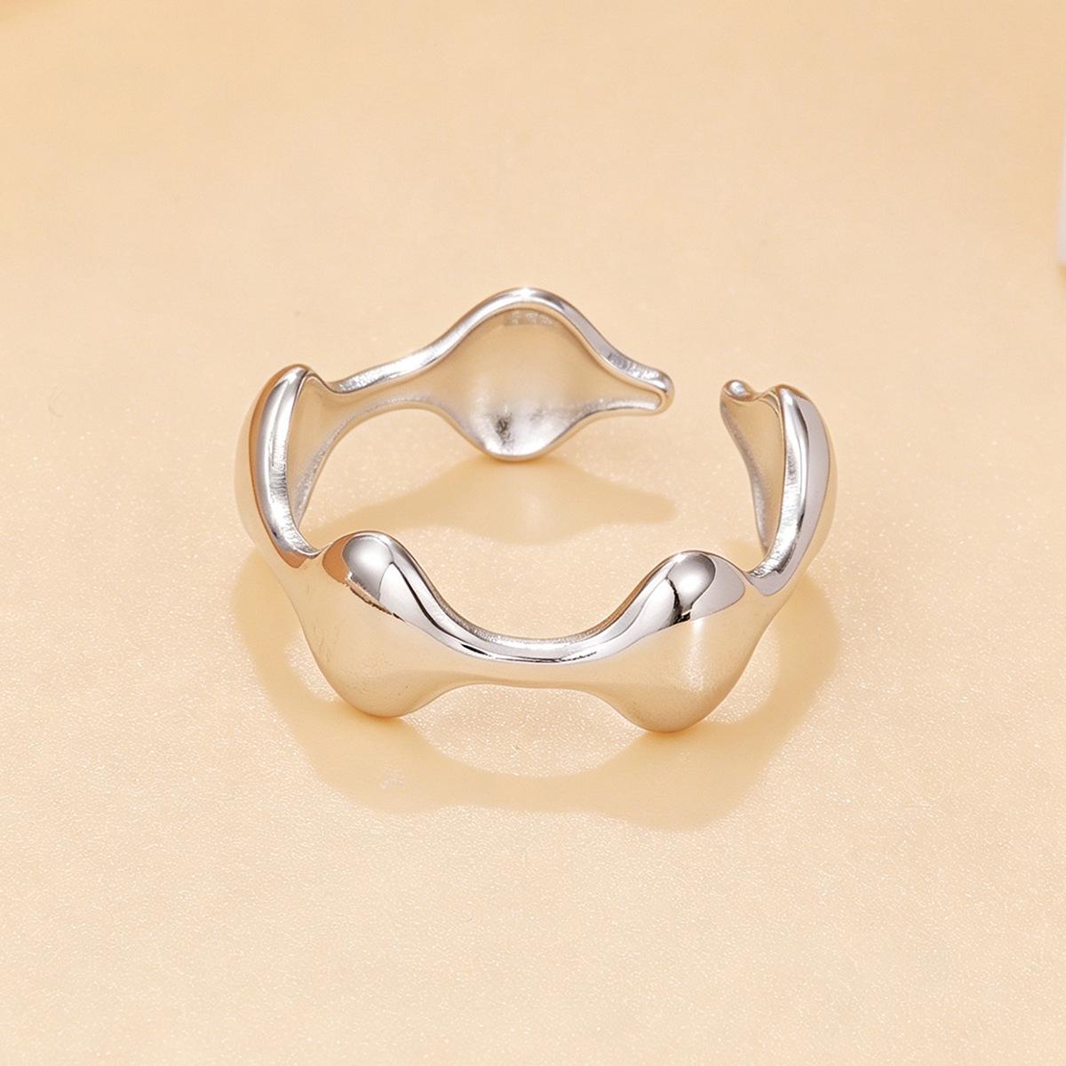Personalized Stainless Steel Geometric Curve Ring with Liquid Lines