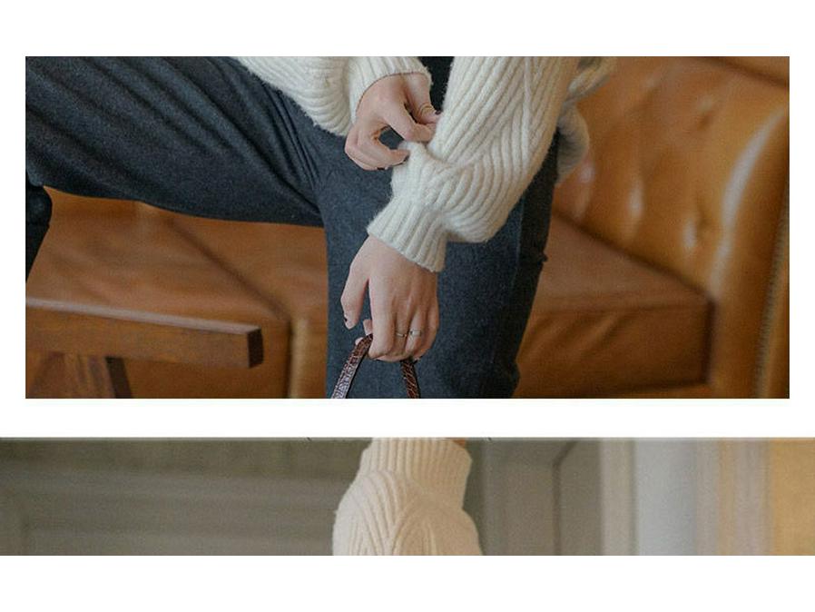Women's Thick Knit High Neck Retro Sweater for Autumn and Winter.
