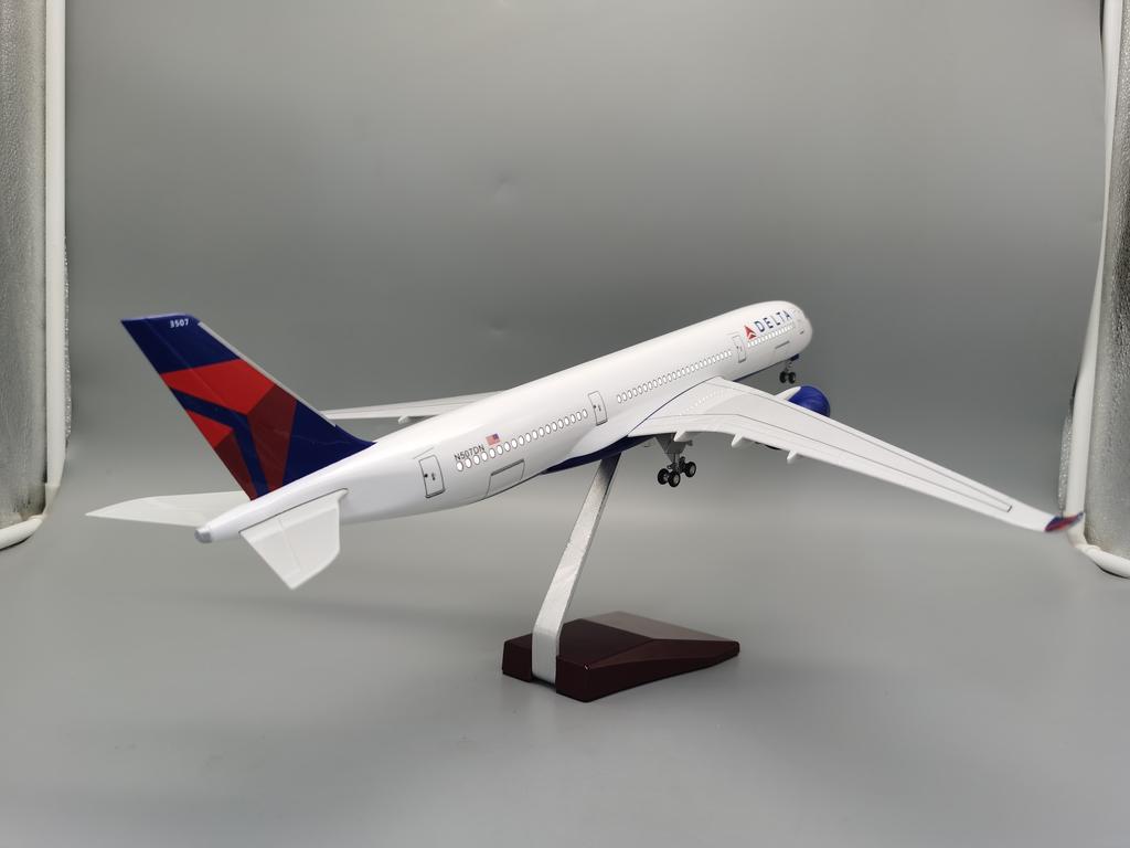 A350 Delta Airline Model 1/142 Scale 47CM Airplane with Wheel Landing Gear Miniature Plane for Collectible Souvenir Gifts