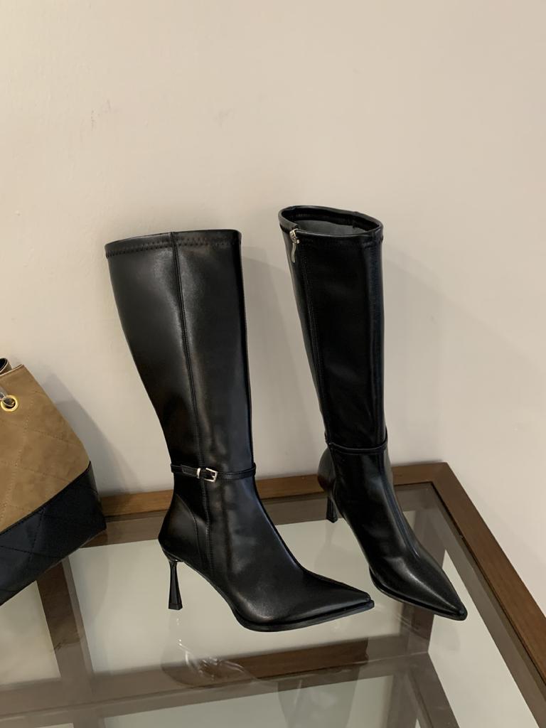 2025 autumn new retro small pointed strap Korean version thin thin high heel high boots women