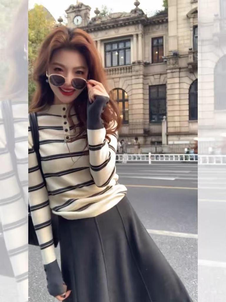 Korean Chic Striped High Neck Slim-Fit Knit Top for Women - Autumn/Winter Flattering Inner Wear with Unique Design.