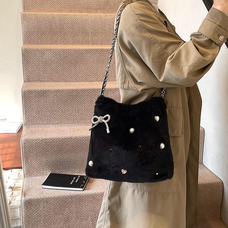 This year's popular bow bucket bag 2025 fashionable versatile shoulder bag popular simple chain messenger bag