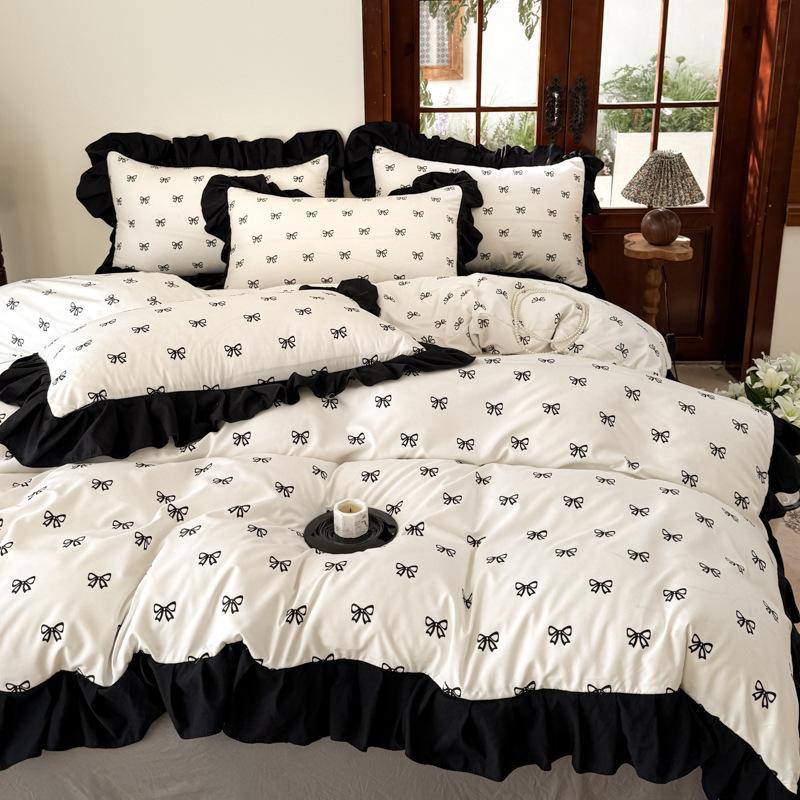 Bedding Four-piece Set Printed Skin-friendly Water Wash Sheets Quilt Cover Pillowcase Set