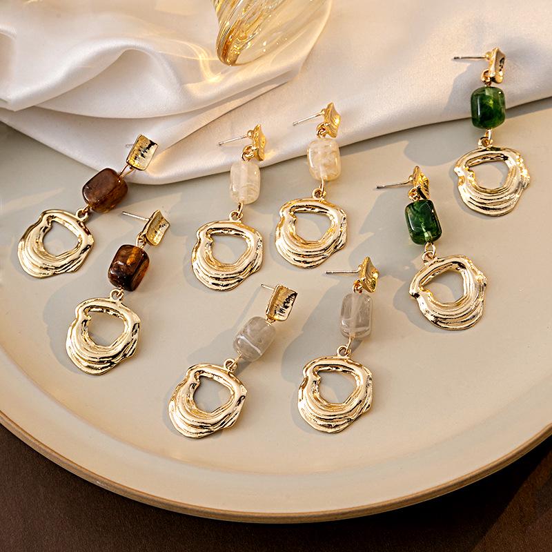 

Vintage Irregular Round Silver Earrings with Beaded Pleats - Hong Kong Niche Style