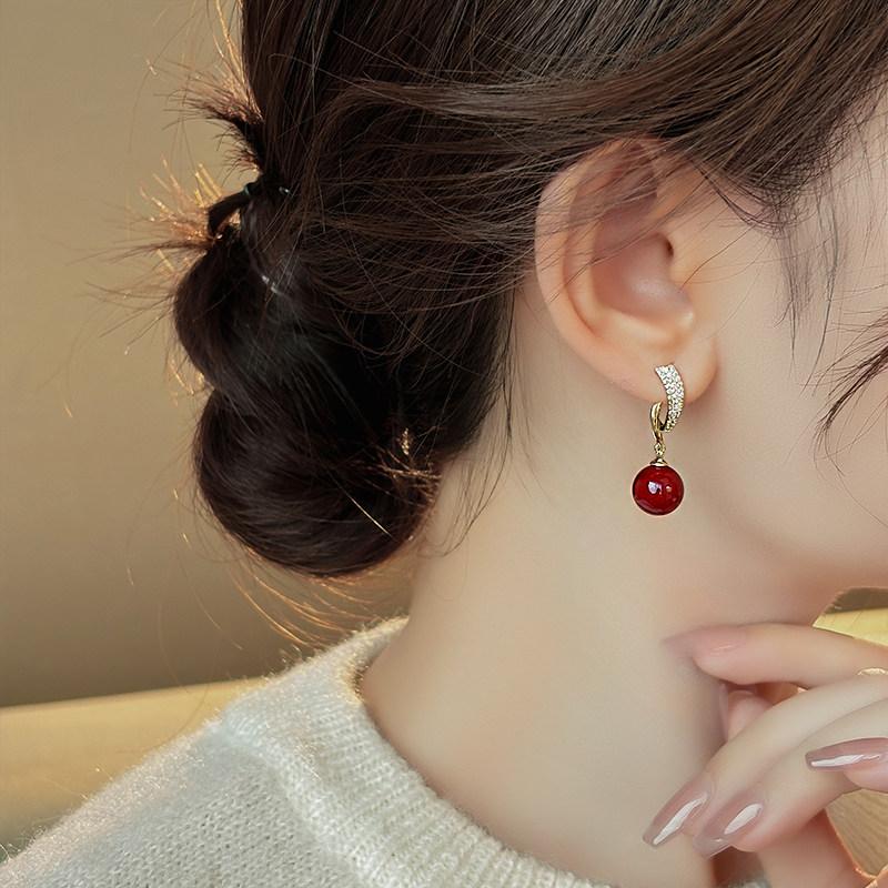 New Design Wine Red Pearl Pendant Metal Inlaid Zircon Hanging Earrings For Women's Light Luxury Jewelry Trendy Accessories