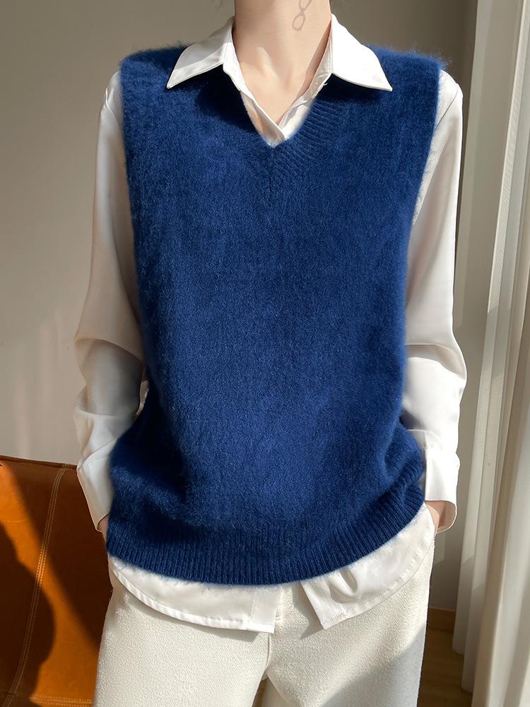 Women's Luxury Wool Cable Knit V-Neck Vest - Autumn/Winter Collection