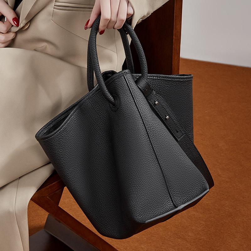 Borsa a mano da donna in pelle stile secchiello, Borsa tote, Borsa per la spesa, Borsa a tracolla