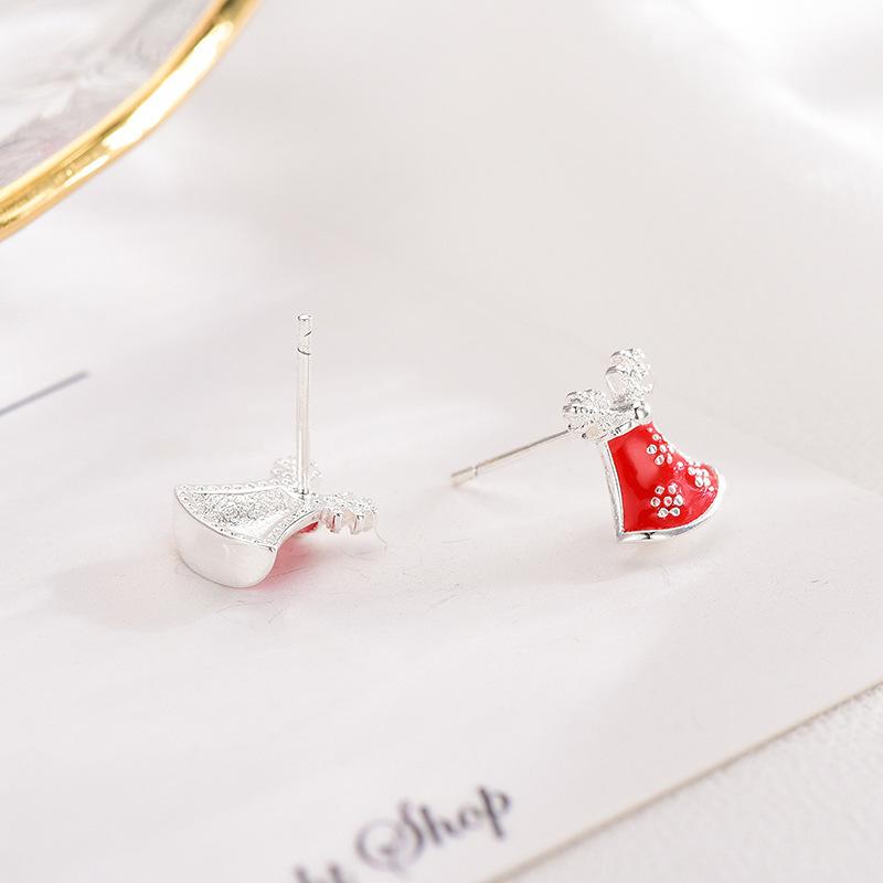 Kleine Geweihe, Glöckchen, Ohrstecker, schlichtes Nischendesign für Damen, rotes tropfendes Öl, kurze Geweihohrringe.