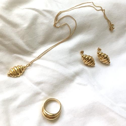 Marsbom Croissant Gold Ring