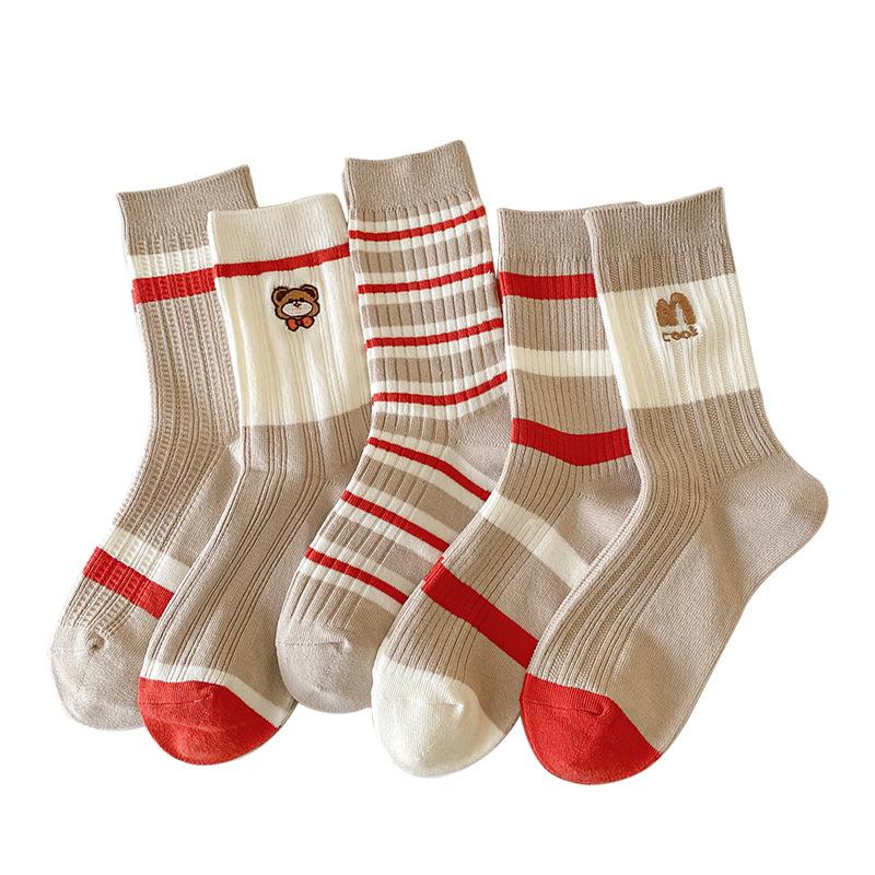 Female Autumn and Winter Warm Trend Embroidery College Wind Tube Socks