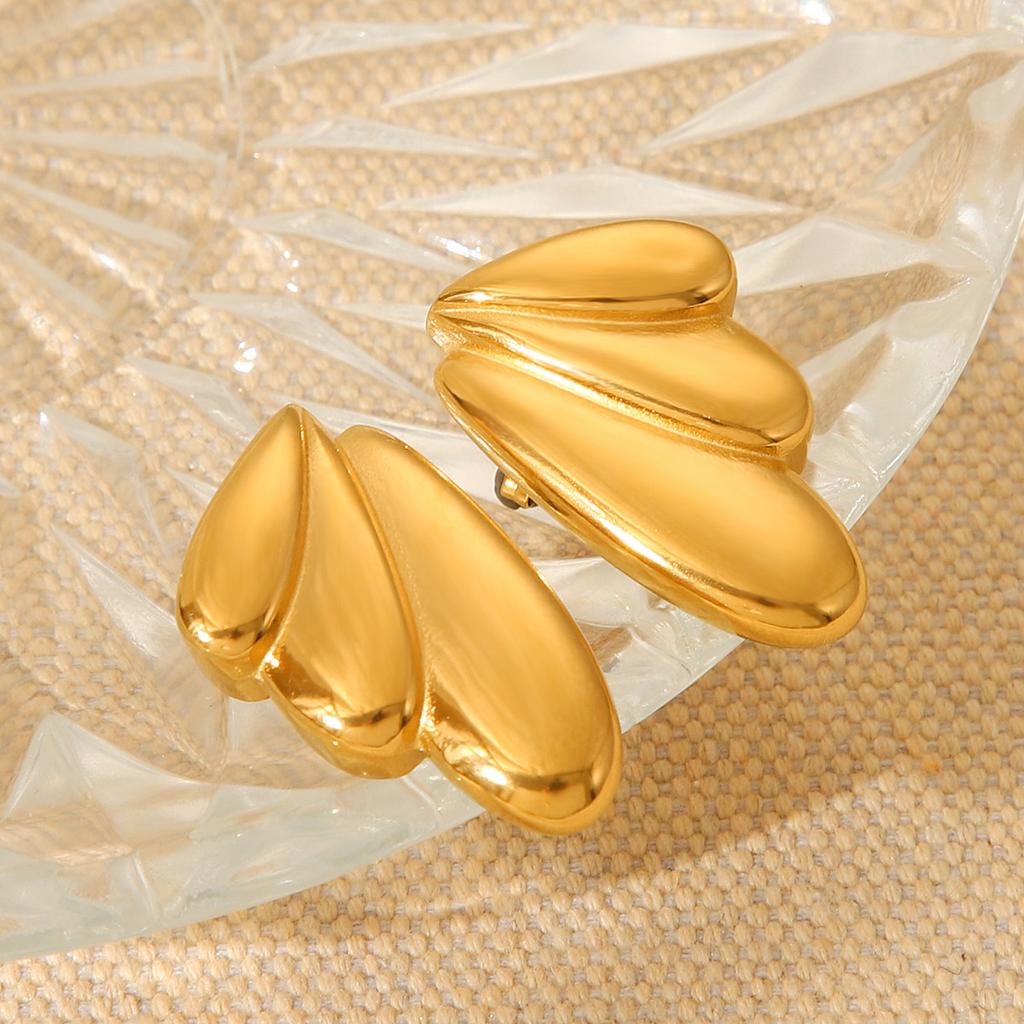 Stainless steel wing stud earrings, light luxury high-end style, 18k gold earrings, titanium steel, non-fading, versatile