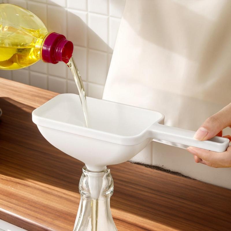 Kitchen Food Grade Material Funnel For Convenient Refueling Plastic For Household Oil Leakage Large-diameter Oil Pouring Funnel
